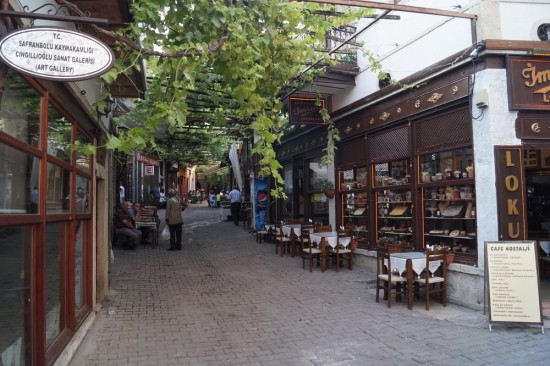 As we wandered through the Old City, no one seemed to be too interested in us.