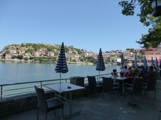 The Amasra Waterfront was lined with cafes...and yet we couldnt figure out who was serving food.